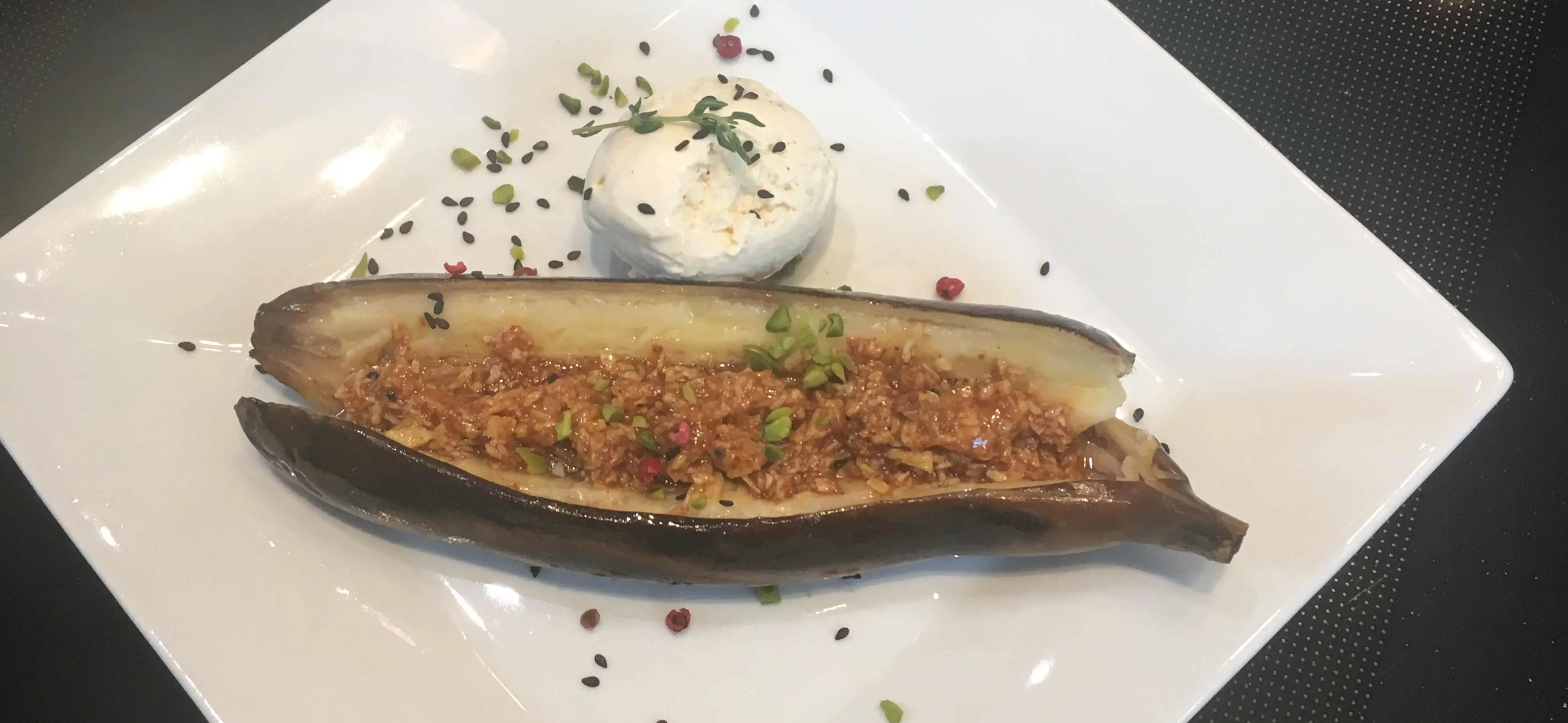 Marquardt Küchen: Gegrillte Banane Mit Kokos Honig Und Ingwer