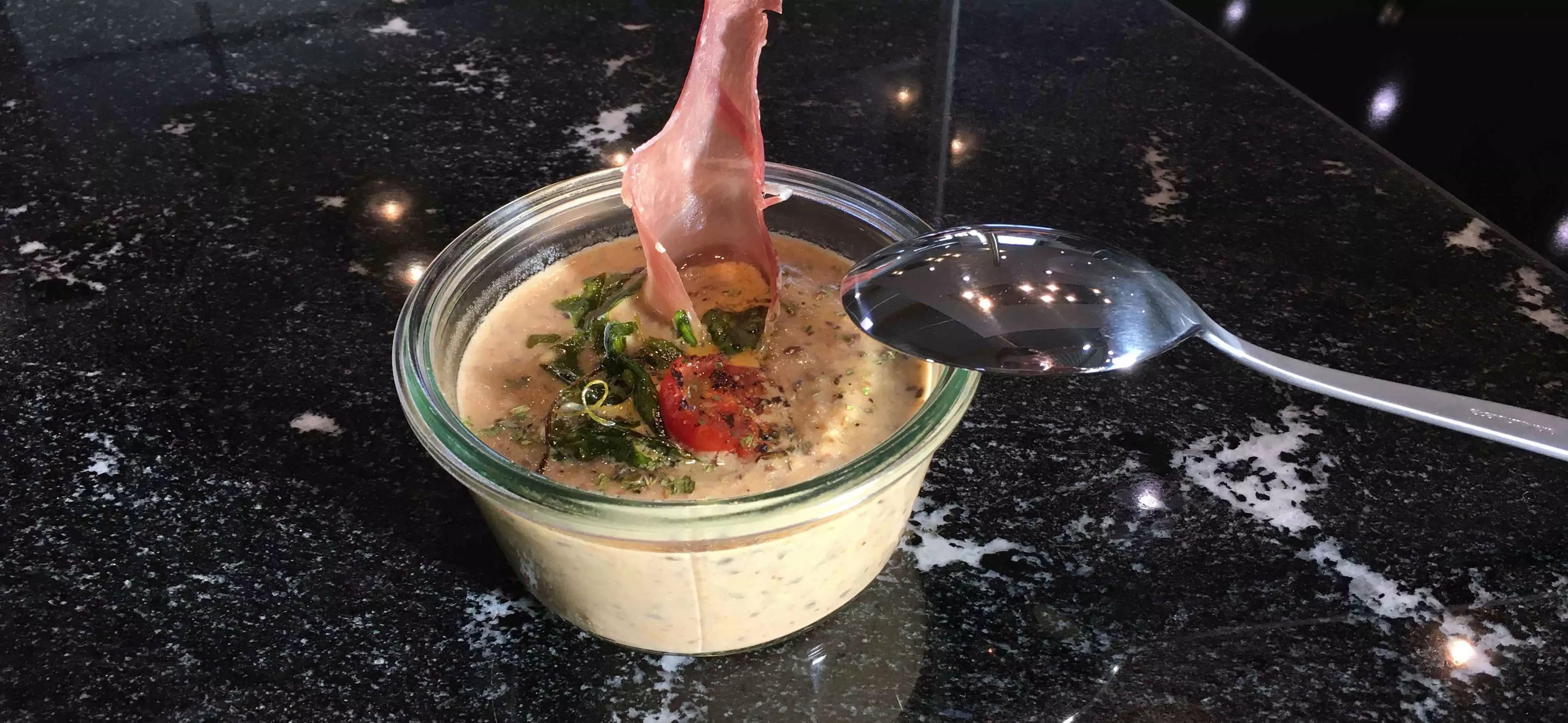 Marquardt Küchen: Lienwurzel Linsensuppe Mit Speckchip