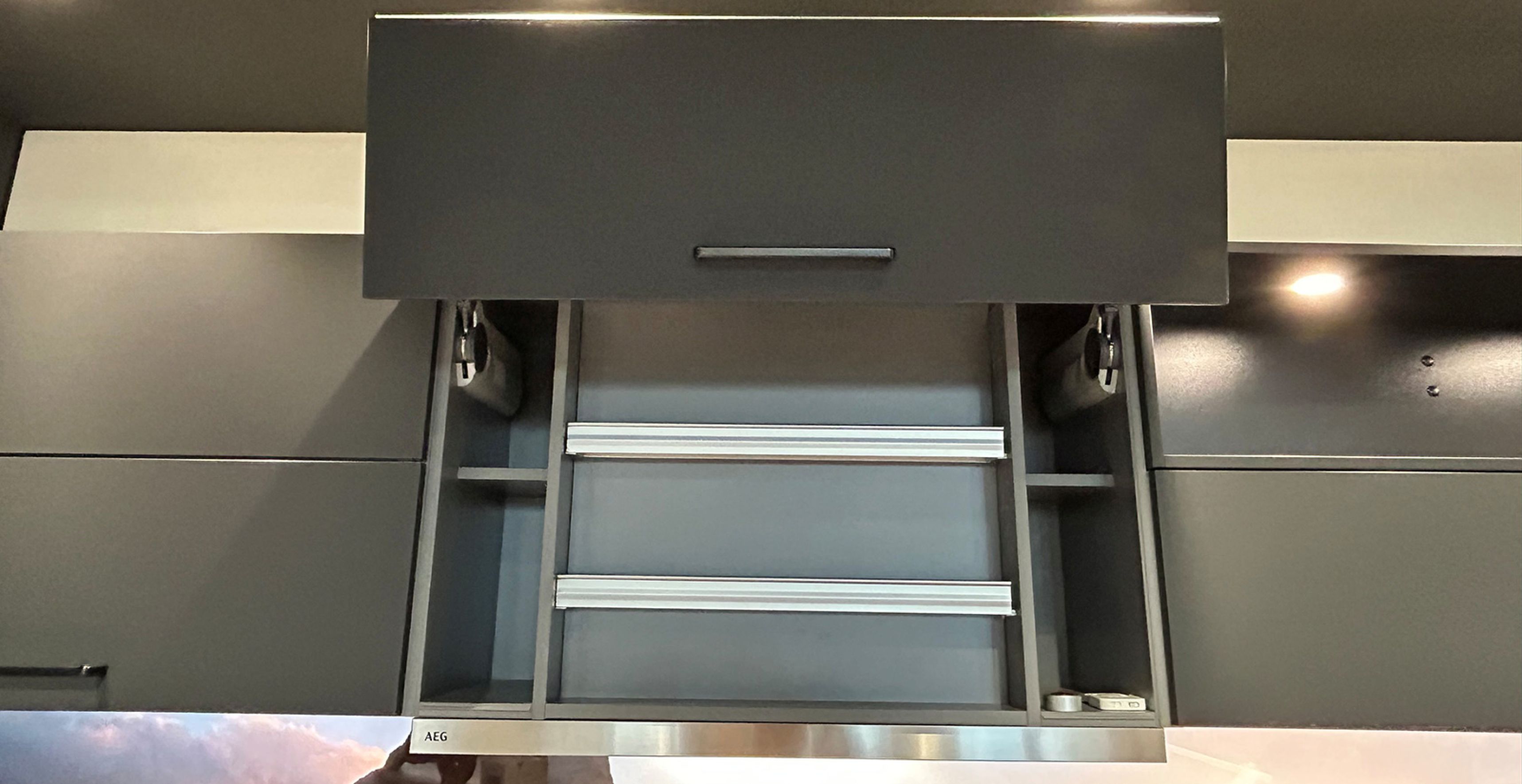 DON08_Faltklappenschrank.jpg