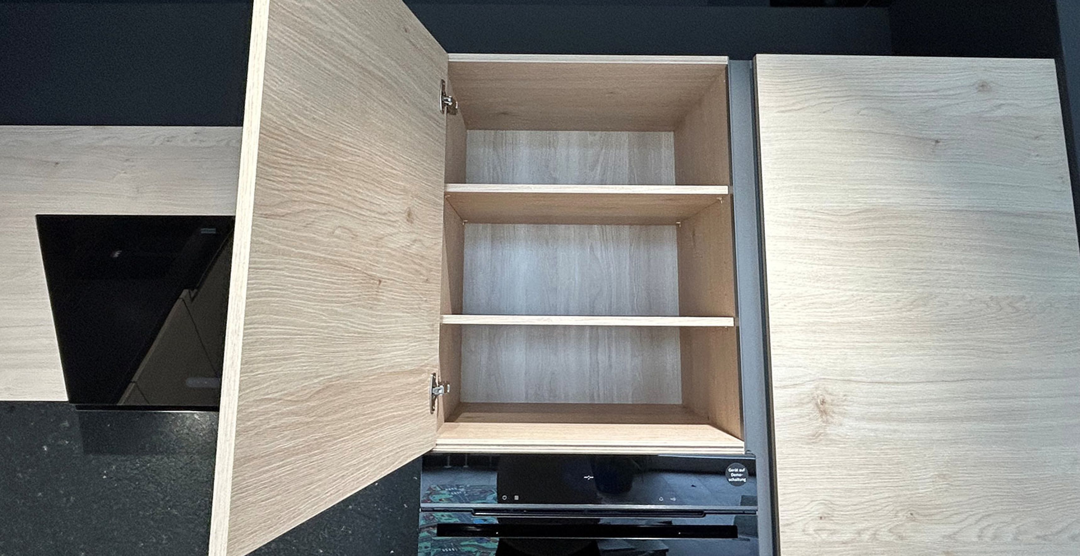 DON10_Hängeschrank_1.jpg