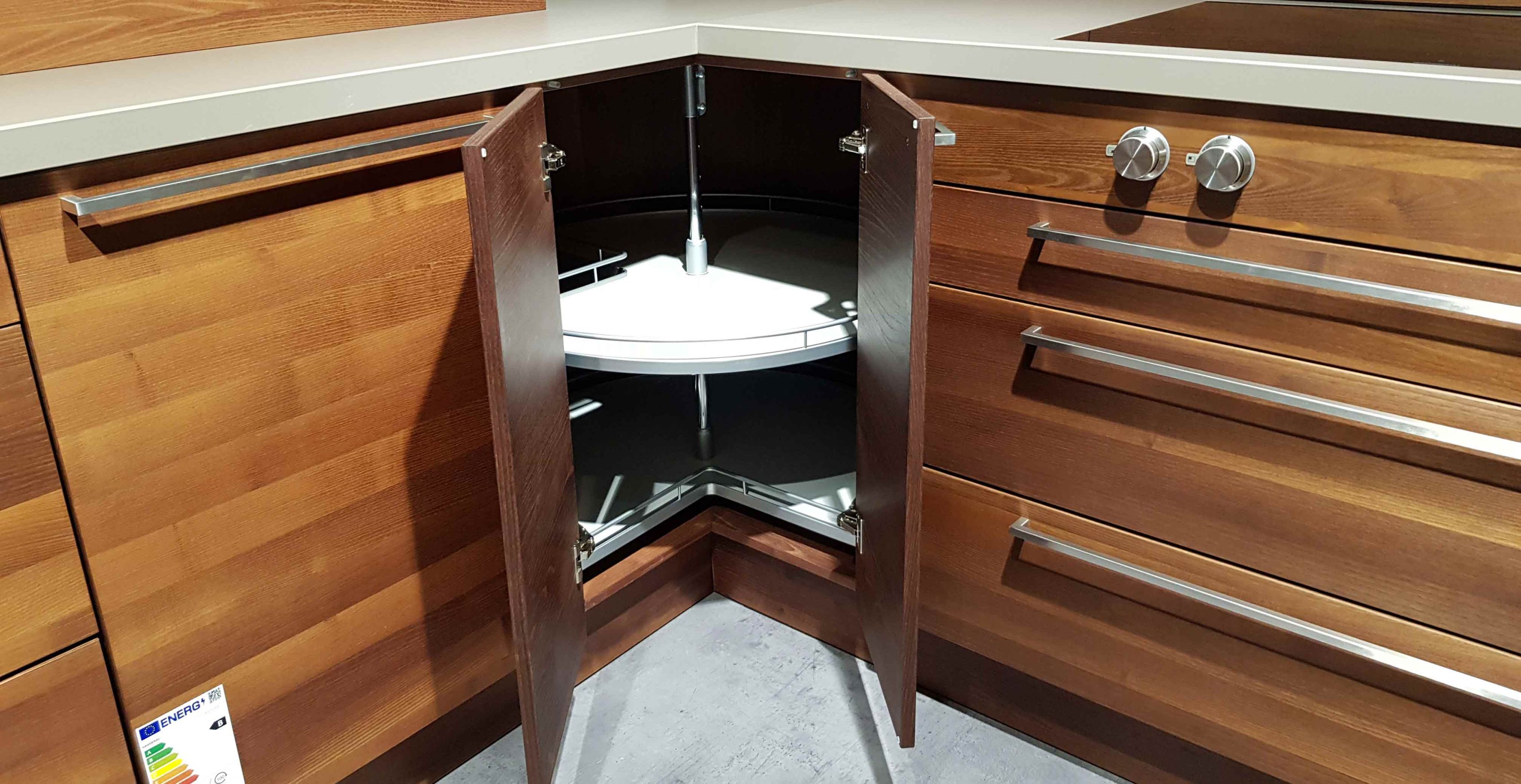 05_EW200_Karusellschrank.jpg